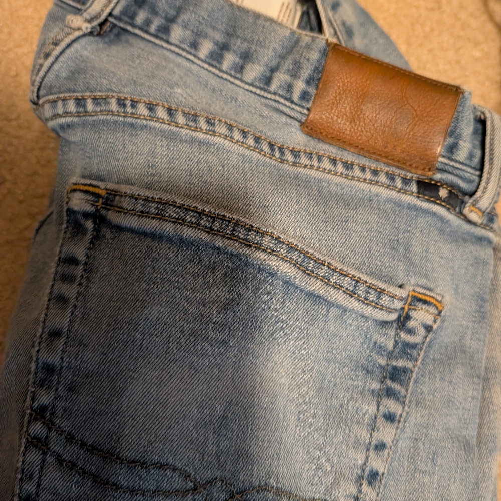 Lucky Brand Blue Jeans Classic Denim Style